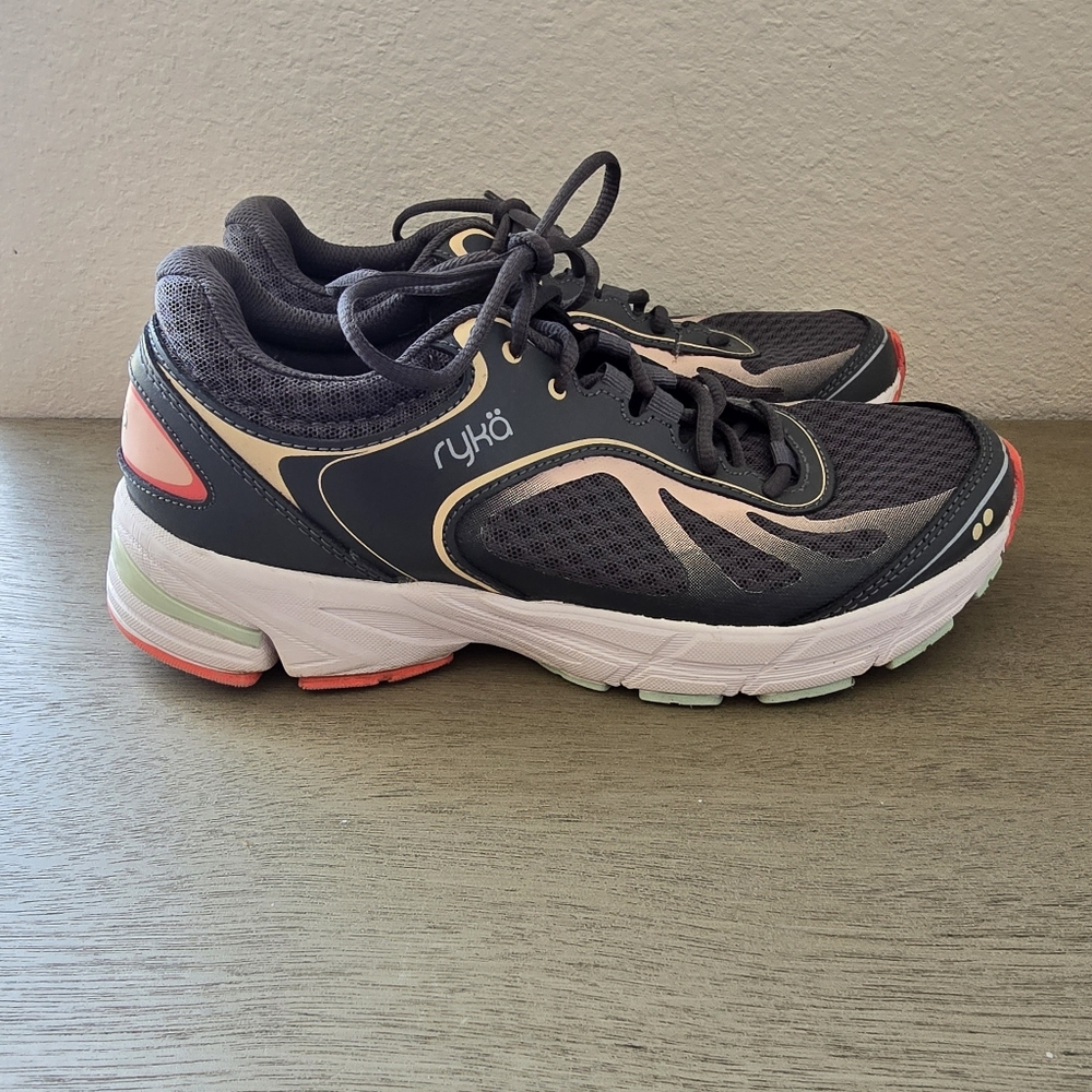 Ryka Infinite Plus Sneakers | Size 8M (EU 38)
